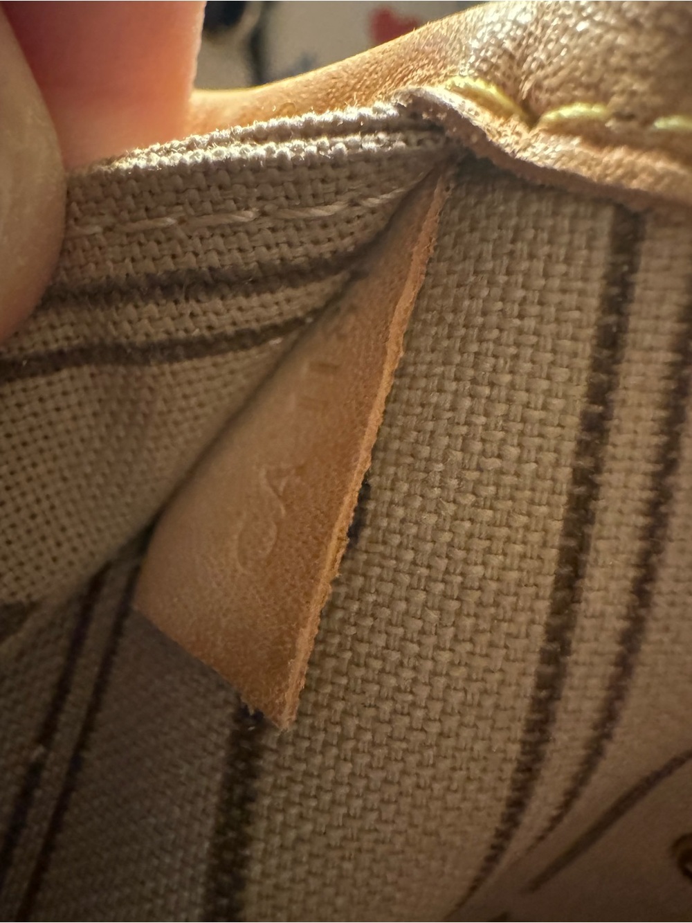 Louis Vuitton Monogram Neverfull MM - Picture 12 of 16